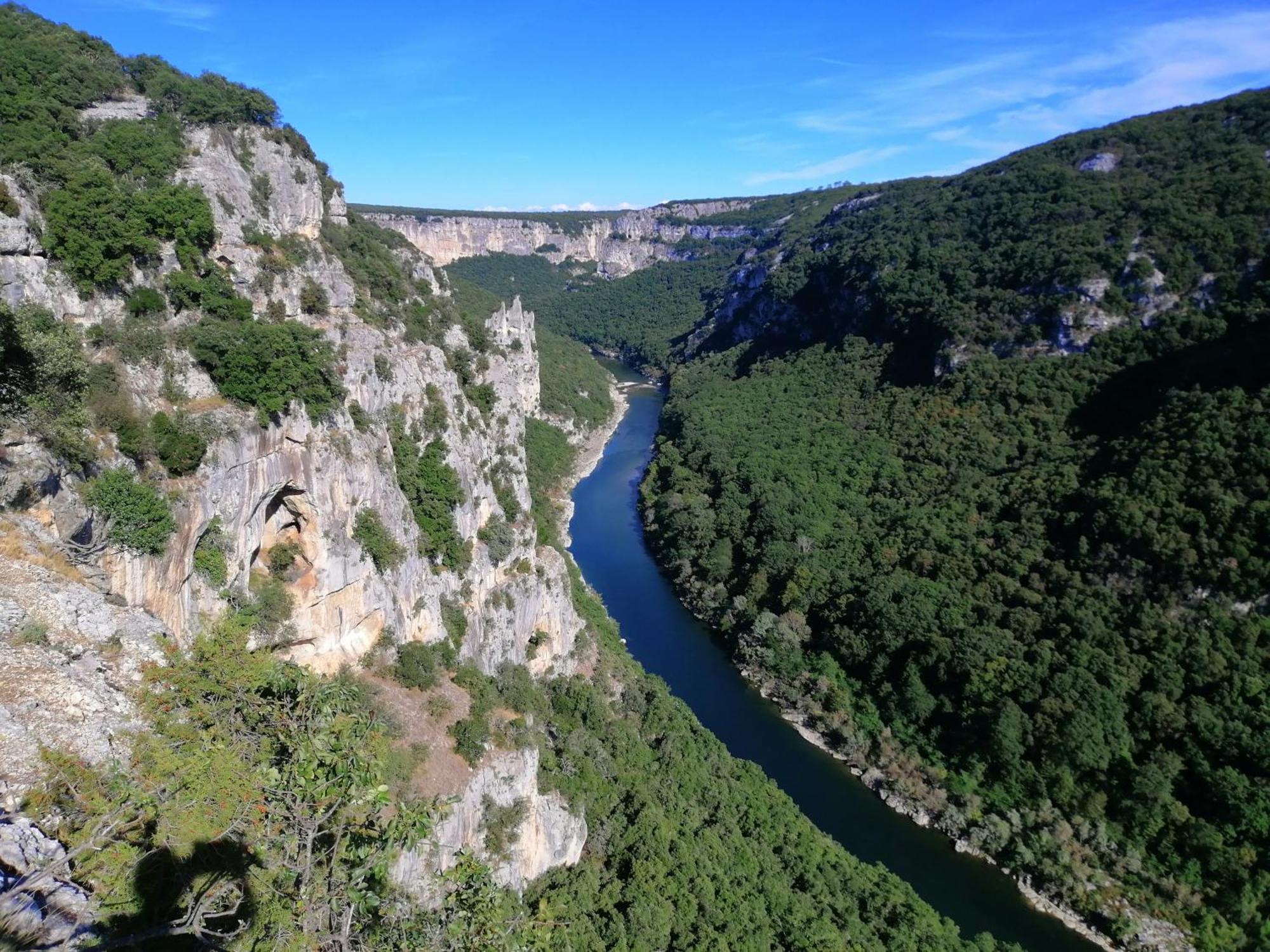 Superbe Appartement Dans Residence Avec Piscine Saint-Martin-dʼArdèche Extérieur photo